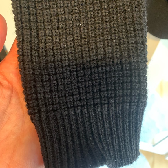 This Wilfred Free Black waffle knit sweater is very soft and comfy. - Picture 3 of 4